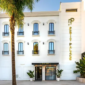 Petit Palace أغادير